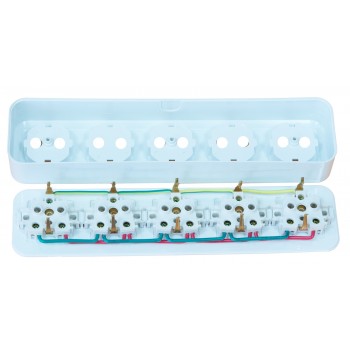 Розетка накладная пятиместная c заземлением GISelt Premiera белая